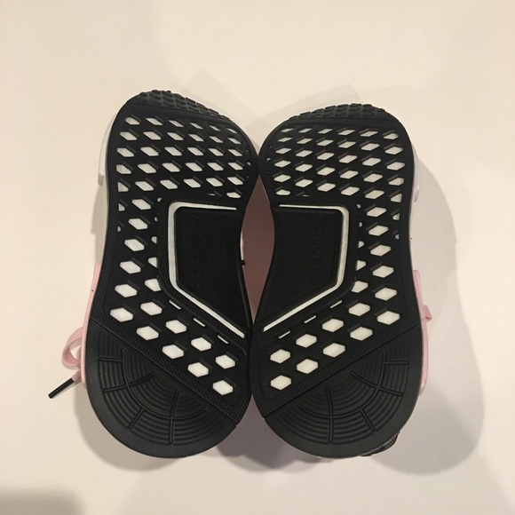 ❗️SOLD  Adidas NMD R1 Shoes in Clear Pink - Picture 5 of 8